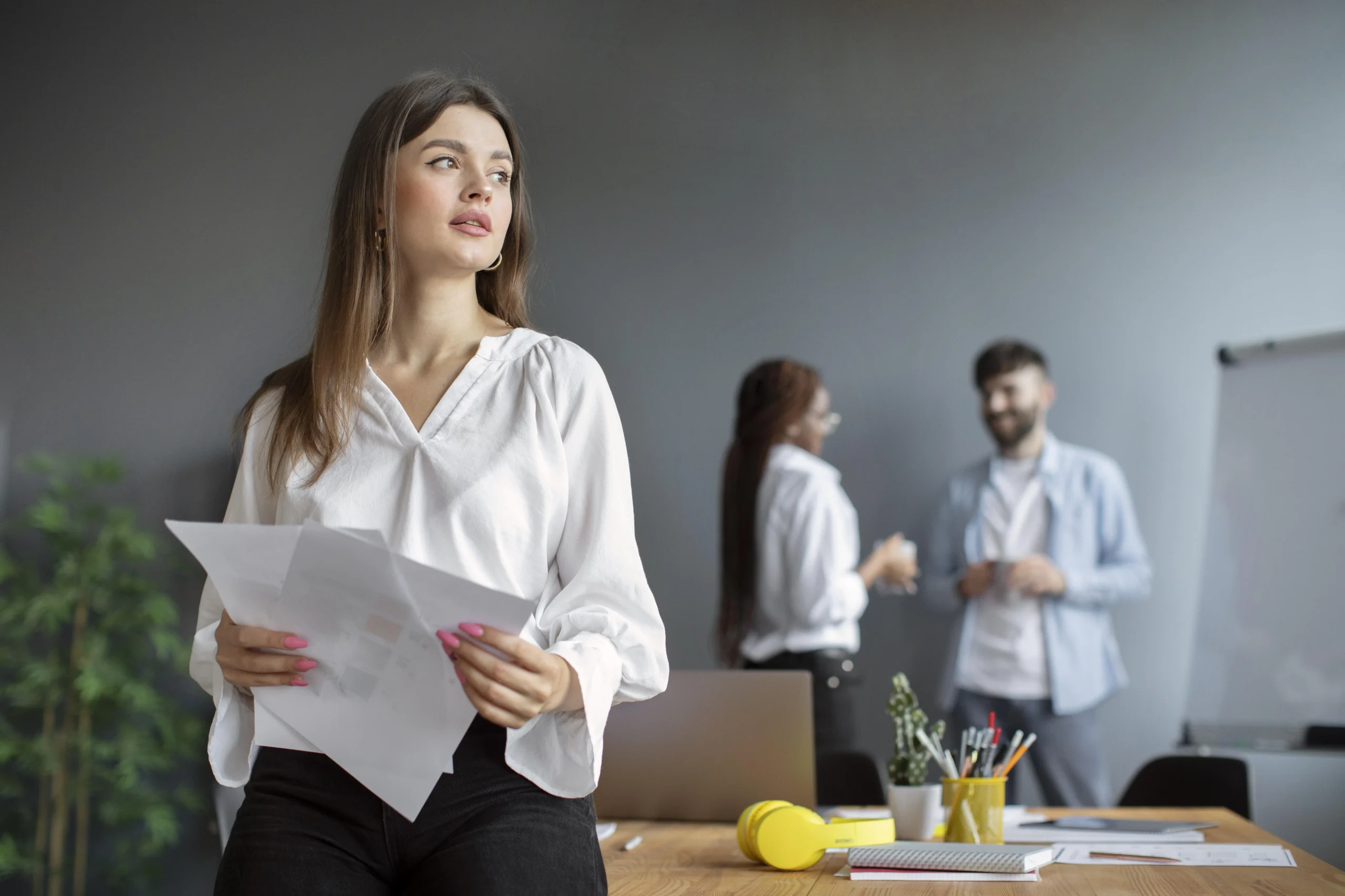 portrait-woman-working-startup-company